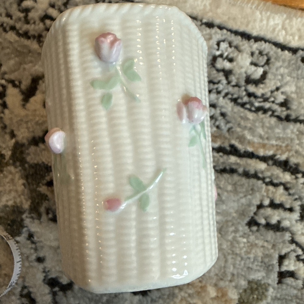 Vintage Cottagecore Rose Pink Floral Porcelain Toothbrush Holder & Angel Figure - Picture 8 of 10